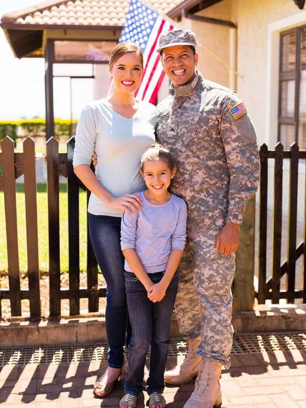 soldier and family family photo